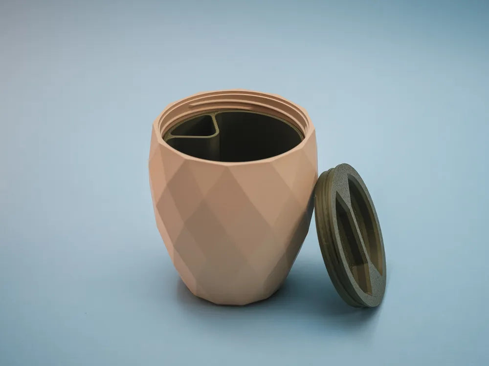 علبة وجبات خفيفة هندسية الشكل مزودة بقسم خاص بالصدف